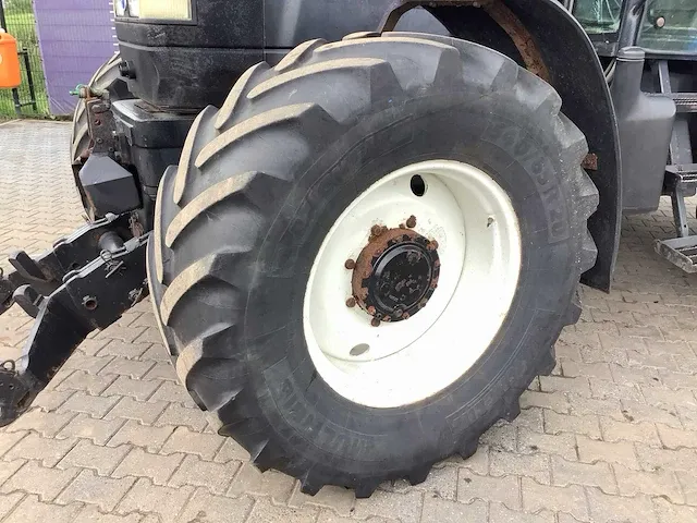 New holland tm140 vierwielaangedreven landbouwtractor - afbeelding 22 van  33