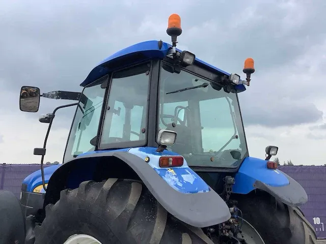 New holland tm140 vierwielaangedreven landbouwtractor - afbeelding 7 van  33