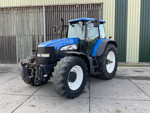 New holland tm190 vierwielaangedreven landbouwtractor - afbeelding 1 van  27