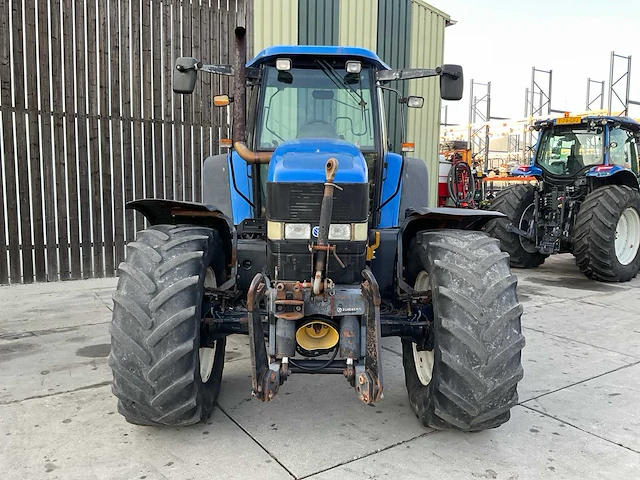 New holland tm190 vierwielaangedreven landbouwtractor - afbeelding 12 van  27