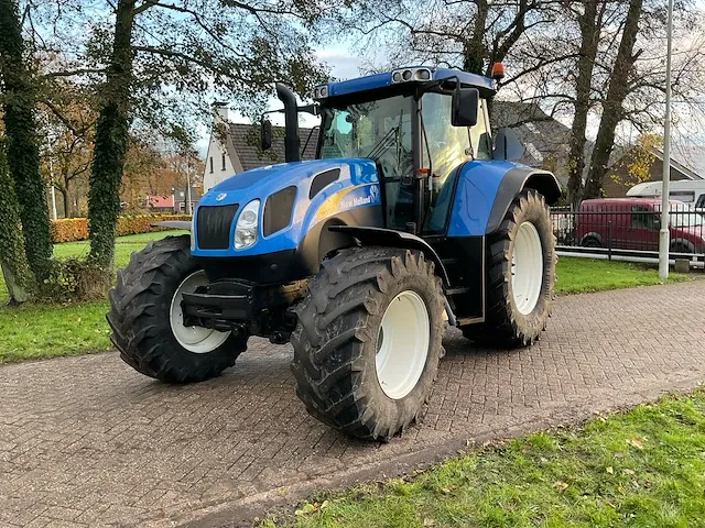 New holland tvt 145 vierwielaangedreven landbouwtractor - afbeelding 11 van  38
