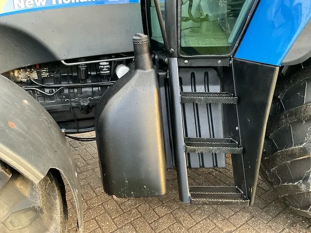 New holland tvt 145 vierwielaangedreven landbouwtractor - afbeelding 14 van  38