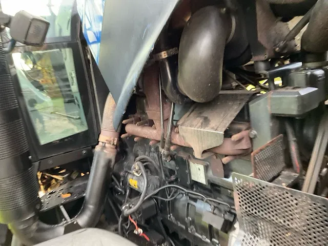 New holland tvt 145 vierwielaangedreven landbouwtractor - afbeelding 37 van  38