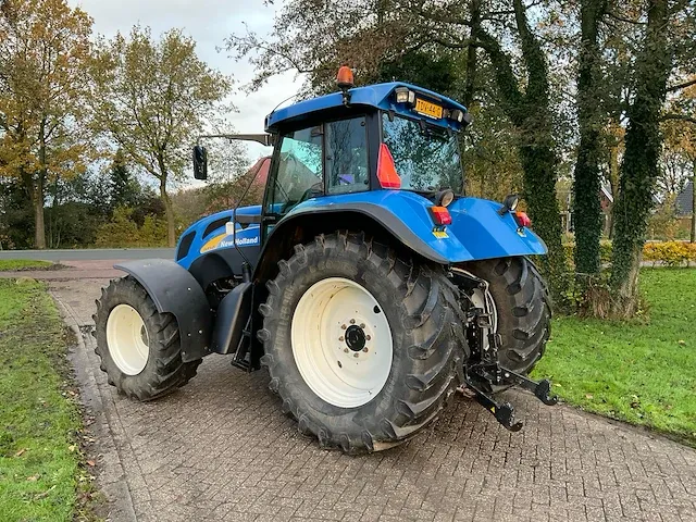New holland tvt 145 vierwielaangedreven landbouwtractor - afbeelding 4 van  38