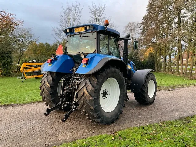 New holland tvt 145 vierwielaangedreven landbouwtractor - afbeelding 6 van  38