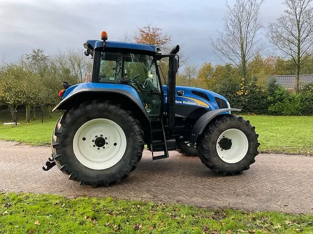New holland tvt 145 vierwielaangedreven landbouwtractor - afbeelding 7 van  38
