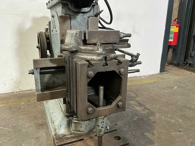 Newey - type 14 - horizontal slotting machine - afbeelding 5 van  6