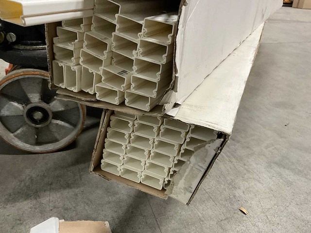 Newlec hik pvc kabelgoot (45x) - afbeelding 4 van  5