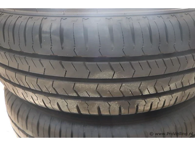 Nexen autobanden met stalen velgen type rodian ct8 en peugeot wieldoppen - 4 stuks - afbeelding 2 van  11