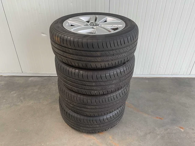 Nexen n blue s zomerbanden 5 x 150 inclusief volkswagen velgen - afbeelding 1 van  3