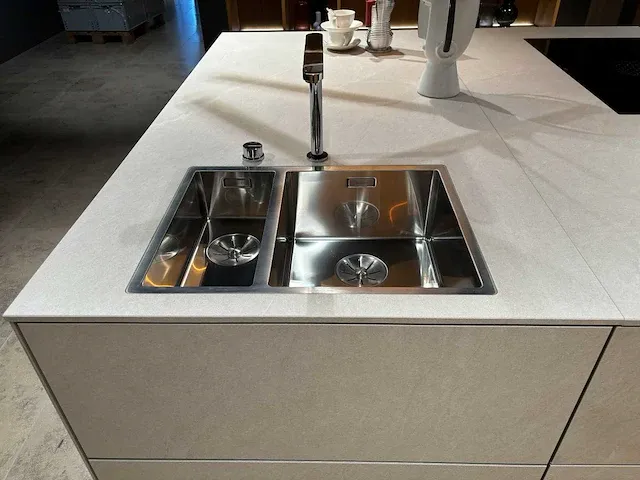 Next 125 - showroomkeuken (c) - afbeelding 18 van  22