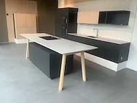 Next / gaggenau rechte keukenopstelling met kookeiland