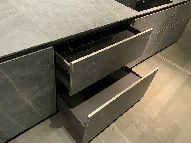 Next / miele / bora / atag rechte aanbouwkeuken met eiland - afbeelding 39 van  55