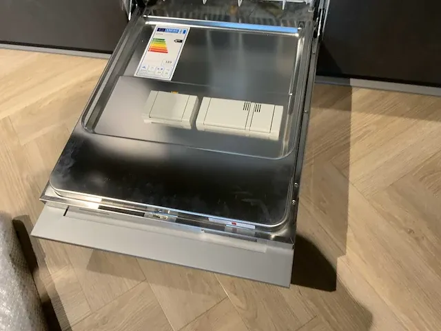 Next / miele / gutmann kookeiland met recht aanrechtblok - afbeelding 20 van  66