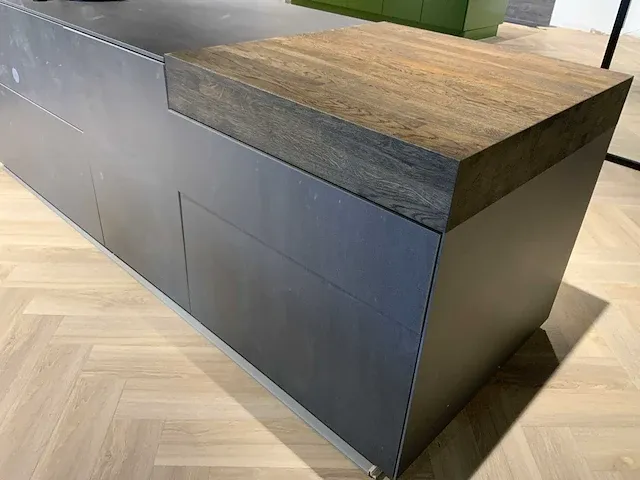 Next / miele / gutmann kookeiland met recht aanrechtblok - afbeelding 28 van  66