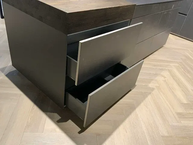 Next / miele / gutmann kookeiland met recht aanrechtblok - afbeelding 31 van  66
