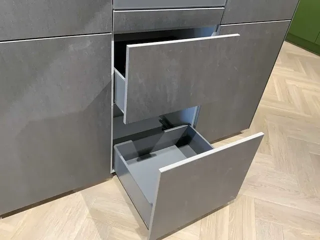 Next / miele / gutmann kookeiland met recht aanrechtblok - afbeelding 41 van  66
