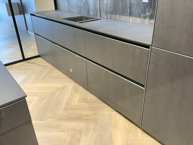 Next / miele / gutmann kookeiland met recht aanrechtblok - afbeelding 47 van  66
