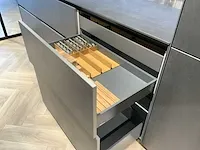 Next / miele / gutmann kookeiland met recht aanrechtblok - afbeelding 49 van  66