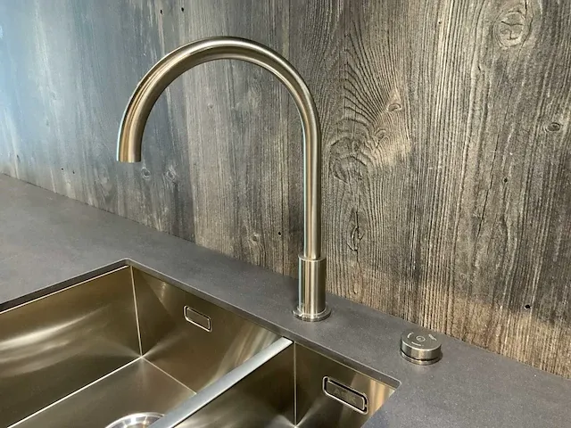 Next / miele / gutmann kookeiland met recht aanrechtblok - afbeelding 56 van  66