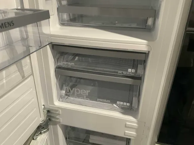 Next / siemens l-vormige keukenopstelling met apparatuurwand - afbeelding 19 van  64