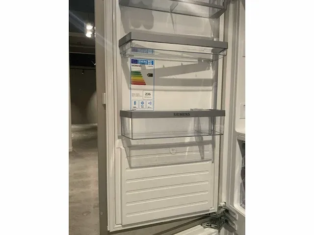 Next / siemens l-vormige keukenopstelling met apparatuurwand - afbeelding 21 van  64