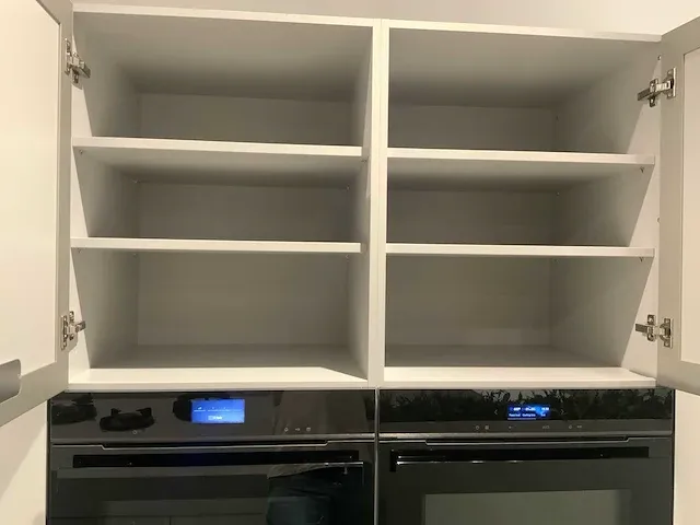 Next / siemens l-vormige keukenopstelling met apparatuurwand - afbeelding 51 van  64