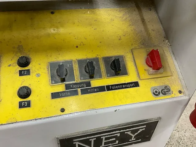 Ney kantaanlijmmachine - afbeelding 17 van  18