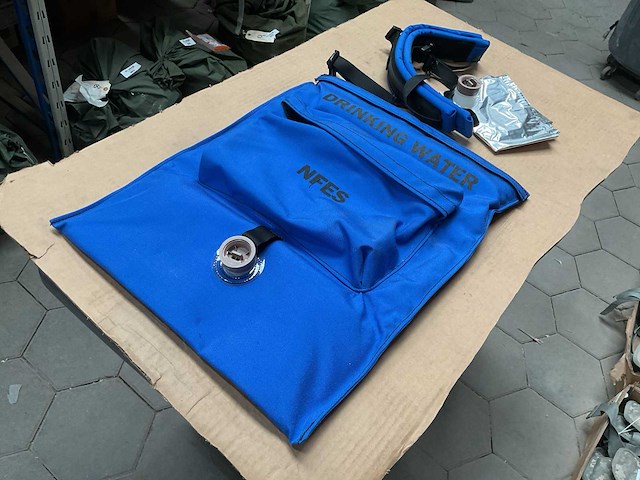 Nfes drinking water bag - afbeelding 2 van  4