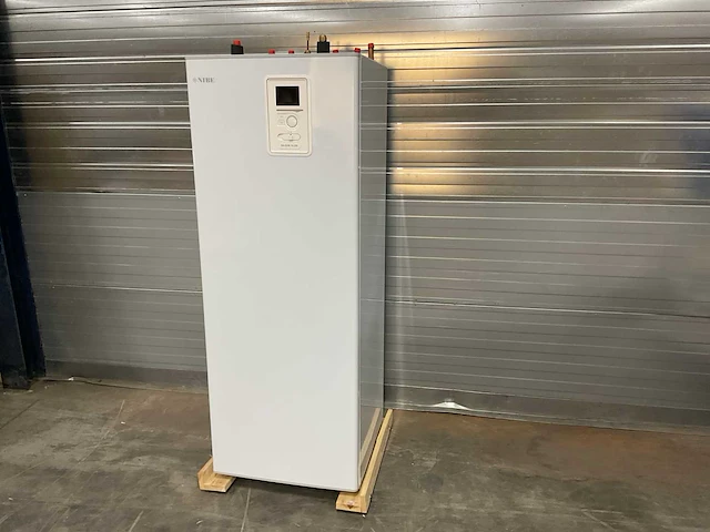Nibe ba-svm 10-200/12 warmtepomp binnenunit - afbeelding 1 van  18