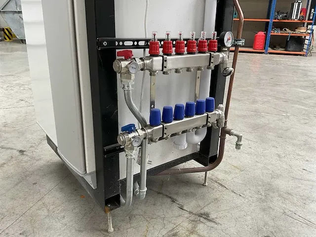 Nibe f370 + rvs eminent 120 warmtepomp + boiler (2x) - afbeelding 8 van  10