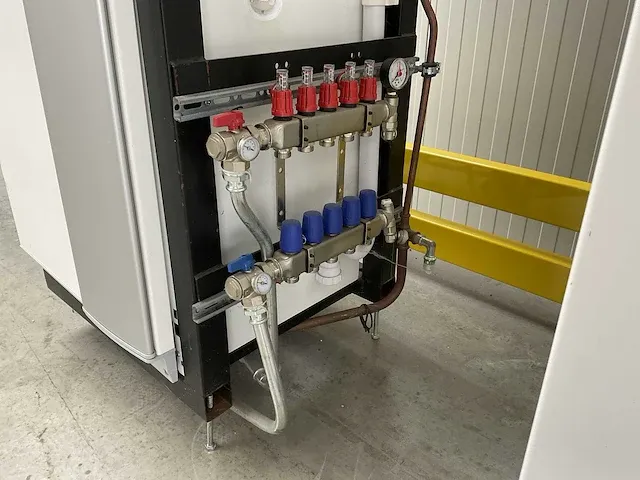 Nibe f370 + rvs eminent 55 warmtepomp + boiler (3x) - afbeelding 6 van  9