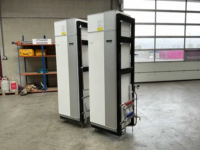 Nibe f370 warmtepomp (2x) - afbeelding 1 van  10