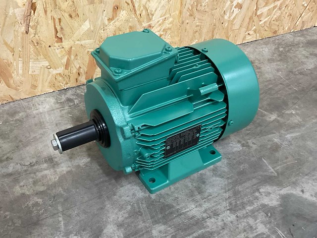 Nidec driefase inductiemotor - afbeelding 7 van  12