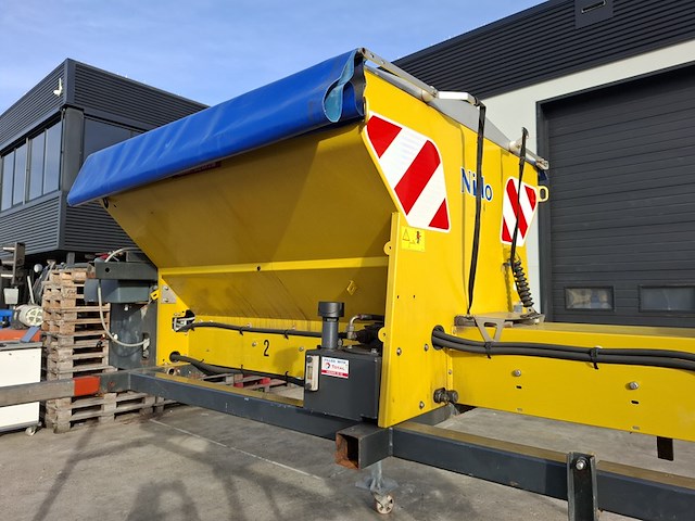 Nido strooier, nido, stratos b11-24 bcx-350, 2011 - afbeelding 11 van  21