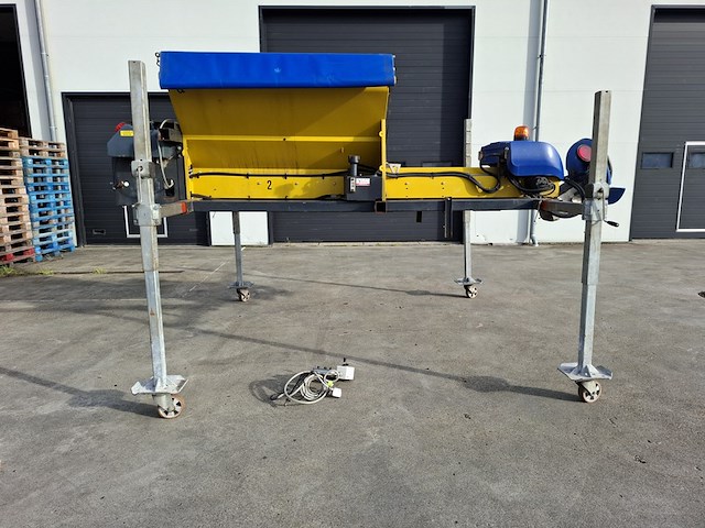 Nido strooier, nido, stratos b11-24 bcx-350, 2011 - afbeelding 1 van  21