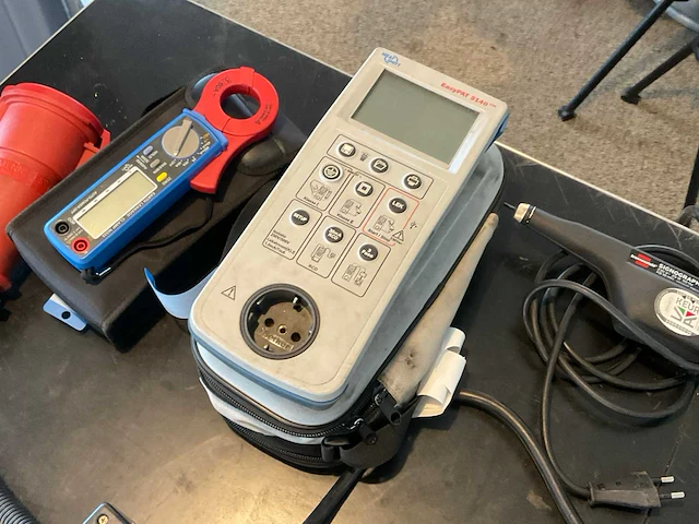 Nieaf smitt eazypat 3140 / ni333 apparatentester en testadapters - afbeelding 3 van  9