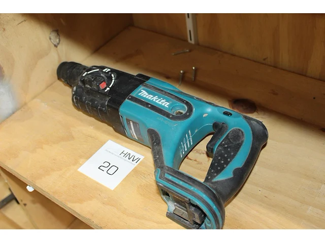 Niet werkende accu klopboormachine makita. - afbeelding 1 van  2