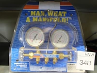 Nieuwe dubbele drukmeter in doos. - afbeelding 1 van  1