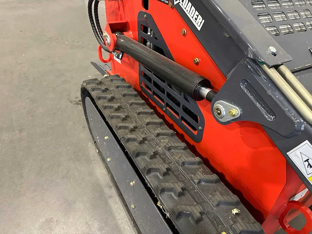 Nieuwe dutch loader shovel infront - skidster - minishovel - schranklader met rupsbanden - afbeelding 7 van  15