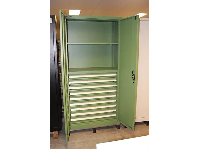 Nieuwe magazijnkast op onderstel met negen binnenlades en afmeting 100 x 50 x 207 cm. - afbeelding 2 van  2
