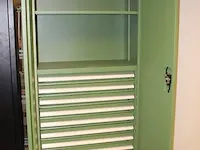 Nieuwe magazijnkast op onderstel met negen binnenlades en afmeting 100 x 50 x 207 cm. - afbeelding 2 van  2