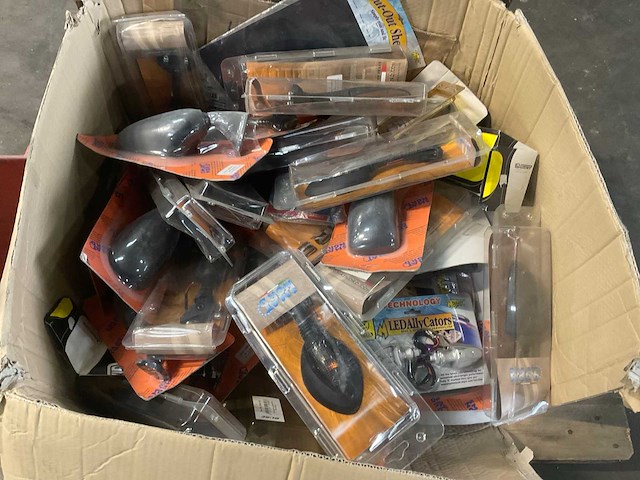 Nieuwe motor accessoires spiegels, knipperlichten, etc - afbeelding 1 van  9