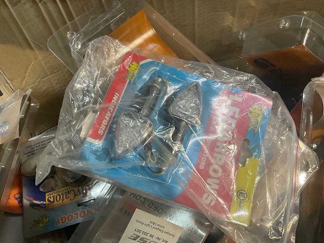 Nieuwe motor accessoires spiegels, knipperlichten, etc - afbeelding 8 van  9