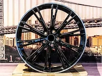 Nieuwe set 20 inch velgen past op passat/a4/a5/a6/q3/q5 nieuw in doos - afbeelding 1 van  3