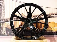 Nieuwe set 22 inch velgen past op tiguan/a6/a7/a8/q3/q5 nieuw in doos. - afbeelding 1 van  3
