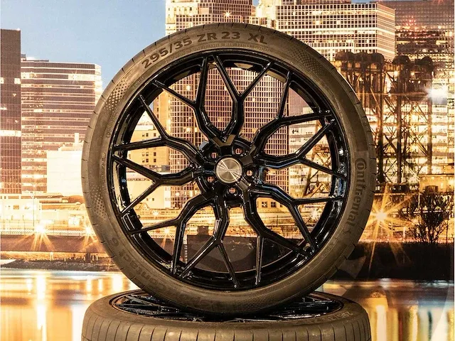 Nieuwe set 23"inch velgen met nieuwe continental banden past op audi q5/q7/q8 vw touareg - afbeelding 1 van  3