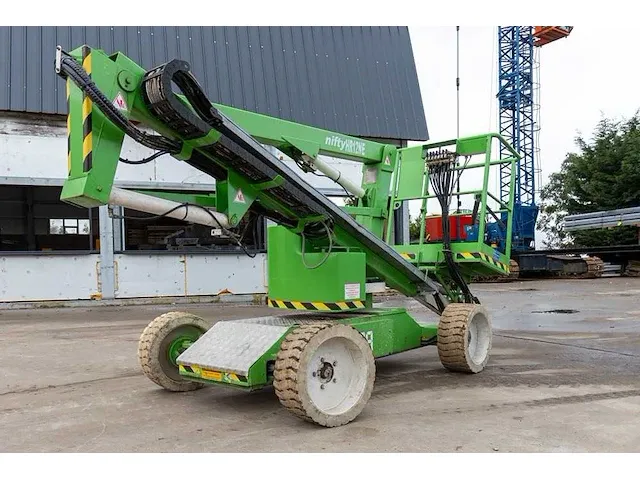 Nifty - hr12ne - knikarm hoogwerker nifty hr12ne - afbeelding 19 van  20