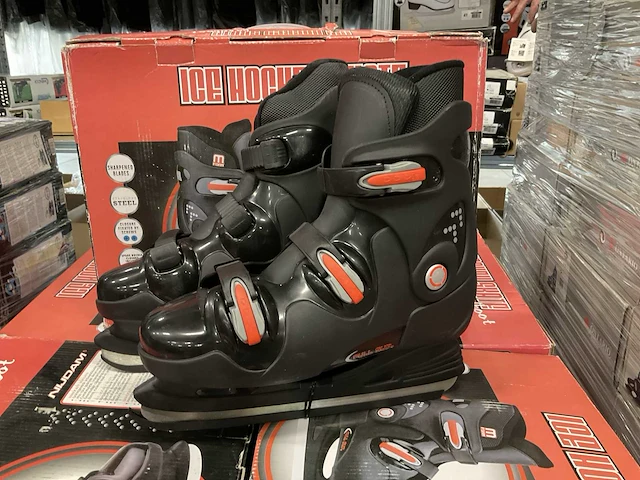 Nijdam hardboot ijshockeyschaatsen maat 40&42 (29x) - afbeelding 1 van  4