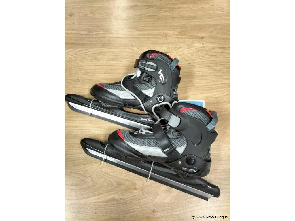 Veiling van diverse schaatsen o.a. zanstra noren, graf kunstschaatsen en bauer ice hockey (gratis verzending binnen nl, m.u.v. de waddeneilanden}